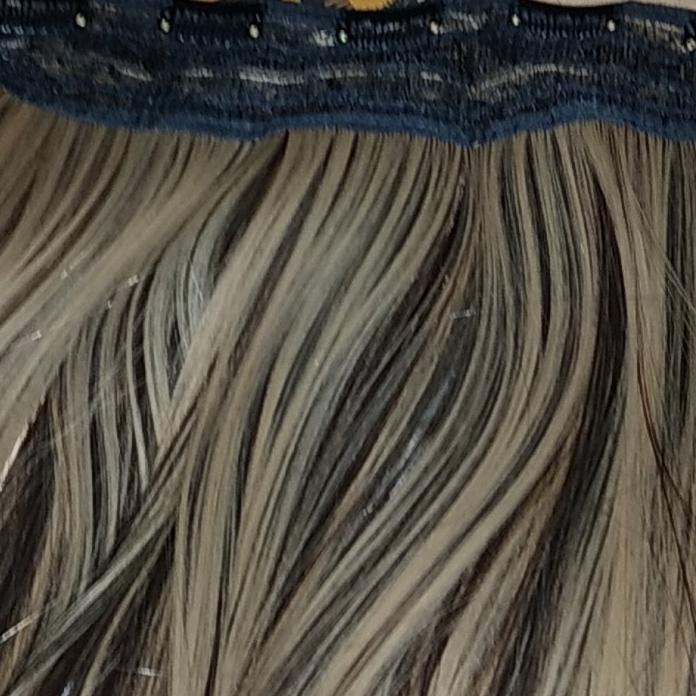 Hair Extensions. - Picture 2 of 4